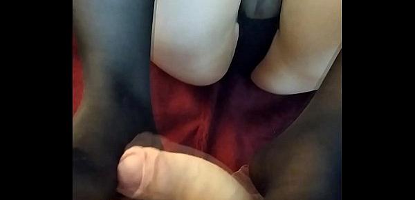  Doing a footjob in stockings (first try in my life)